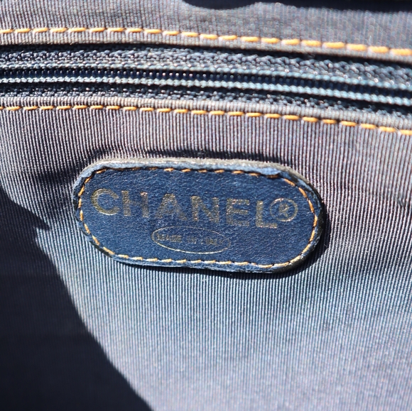SOLD - CHANEL Denim CC Tote Bag Bakelite - Picture 6 of 6